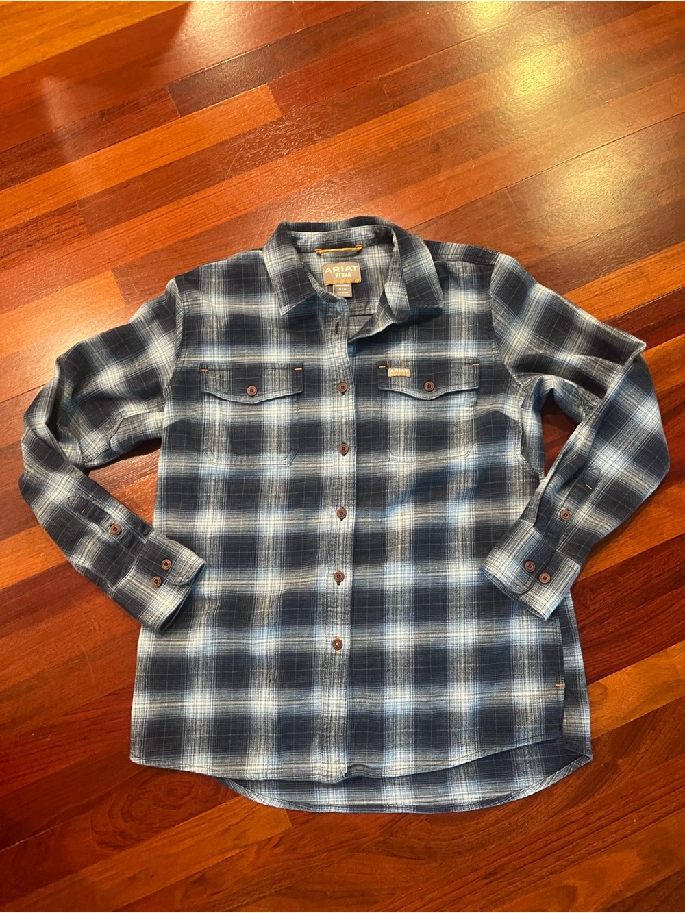 Ariat Rebar Blue and White Flannel Plaid Button-Down Shirt Medium